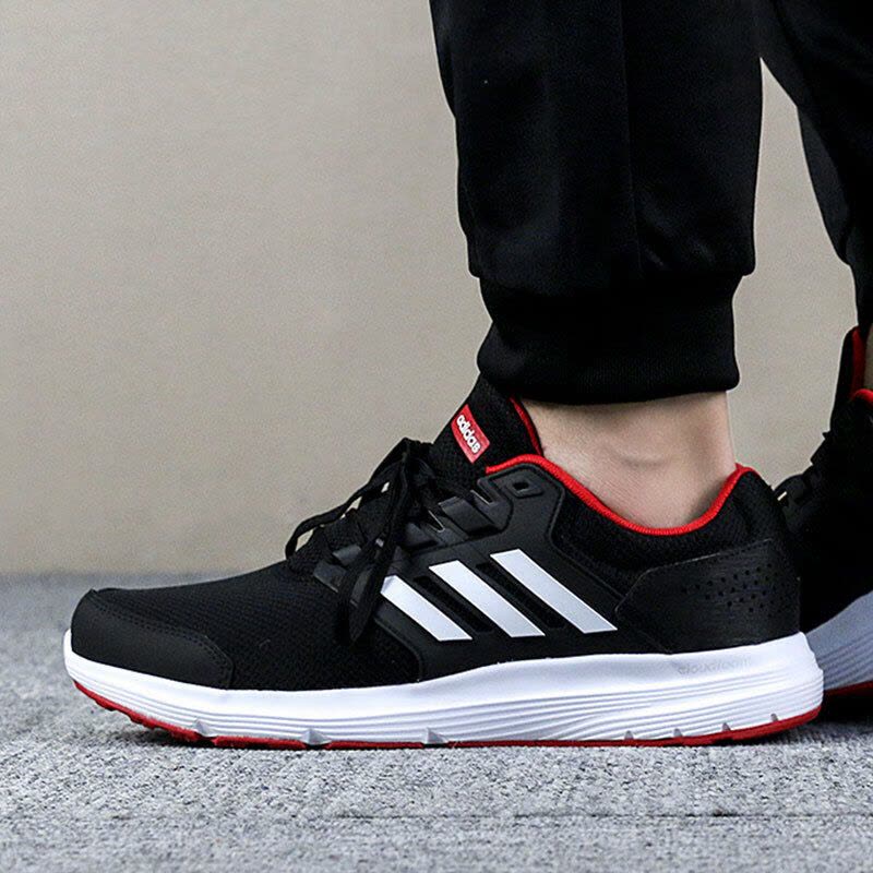 阿迪达斯（adidas）运动男女低帮网面轻便透气休闲跑步鞋B44622图片