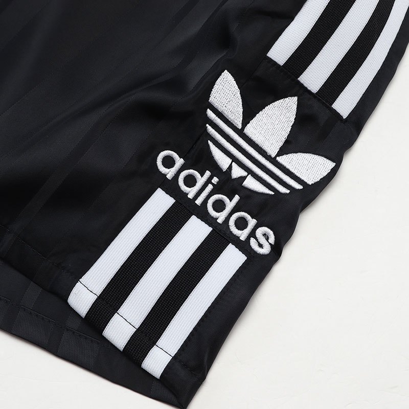 adidas阿迪达斯三叶草女装运动服运动休闲运动短裤DU8189
