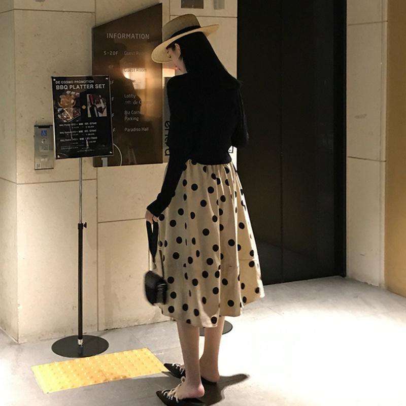 如熙很仙的复古高腰a字波点半身裙女中长款抖音仙女裙子
