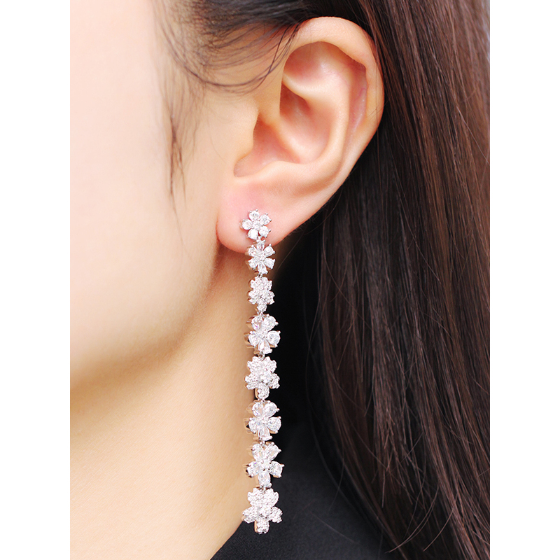 apmmonaco不对称花朵耳环长款设计感时尚耳钉女士宴会垂坠925银耳饰ae