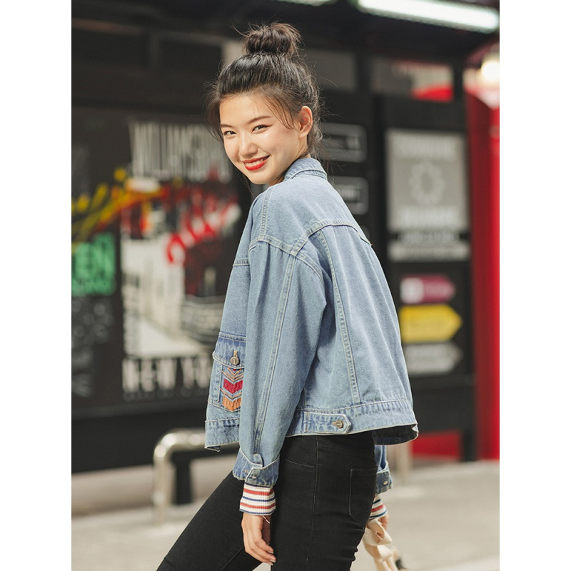 茵曼短外套女2019秋装新款时尚宽松落肩袖绣花个性短款蓝色牛仔衣