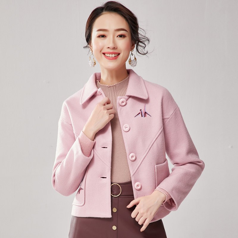 欧昵雪秋冬翻领绣花显瘦短款毛呢外套女宽松长袖呢子大衣