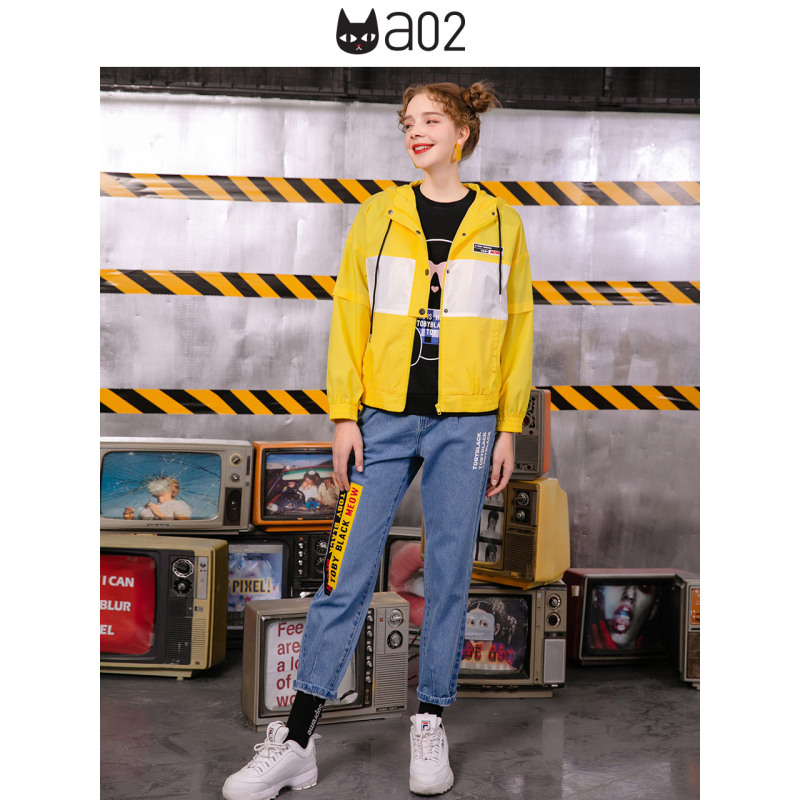 a02新款2020潮流玩趣印花简约撞色拼接短外套女DTV1A1161JK