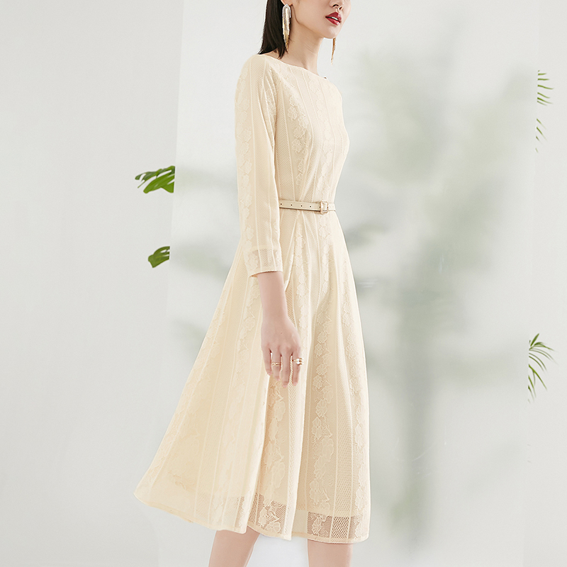 晚白2021春季新品修身显瘦纯色一字领高腰A字淑女蕾丝裙连衣裙女