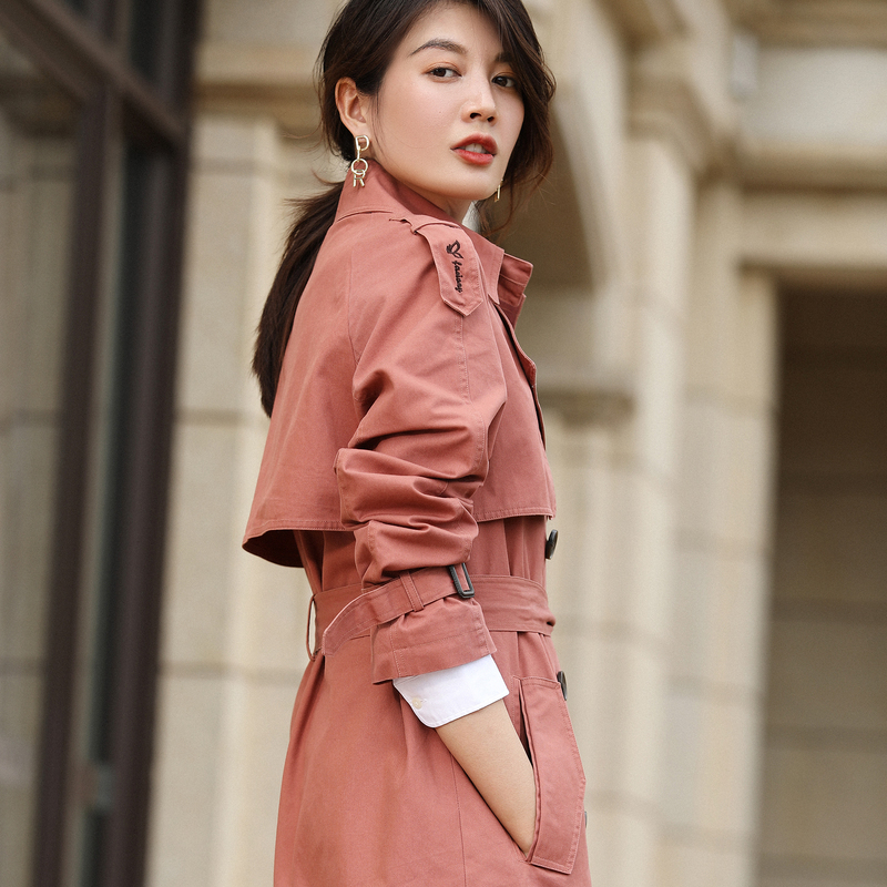 恒源祥复古双排扣风衣2020春新款干枯玫瑰色中长款外套女过膝大衣
