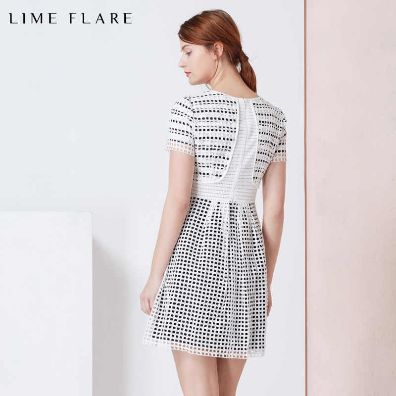LIME FLARE/莱茵春夏篱笆纹收腰连衣裙LM15103WOP035