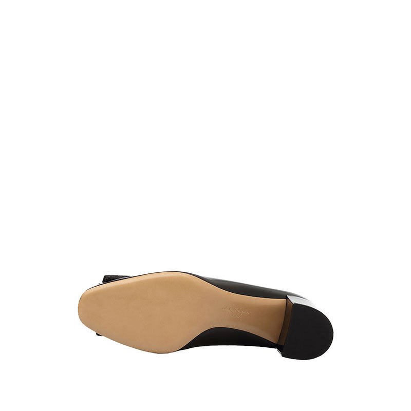 FERRAGAMO PRATOVARA金属缎面蝴蝶结女士中跟鞋 672625NERO
