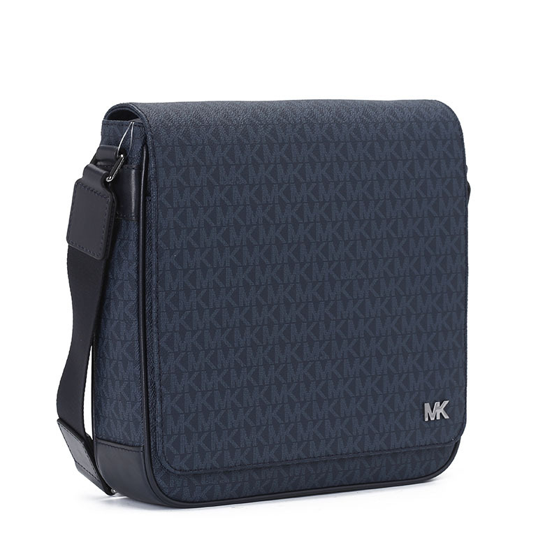 MK Jet Set Mens 邮差斜挎包 中号 印花LOGO款