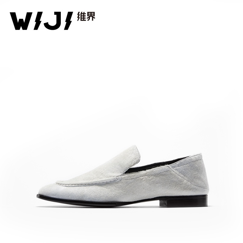 WIJI2018维界秋冬新款女鞋浅口懒人一脚蹬乐福鞋时尚街拍平底休闲