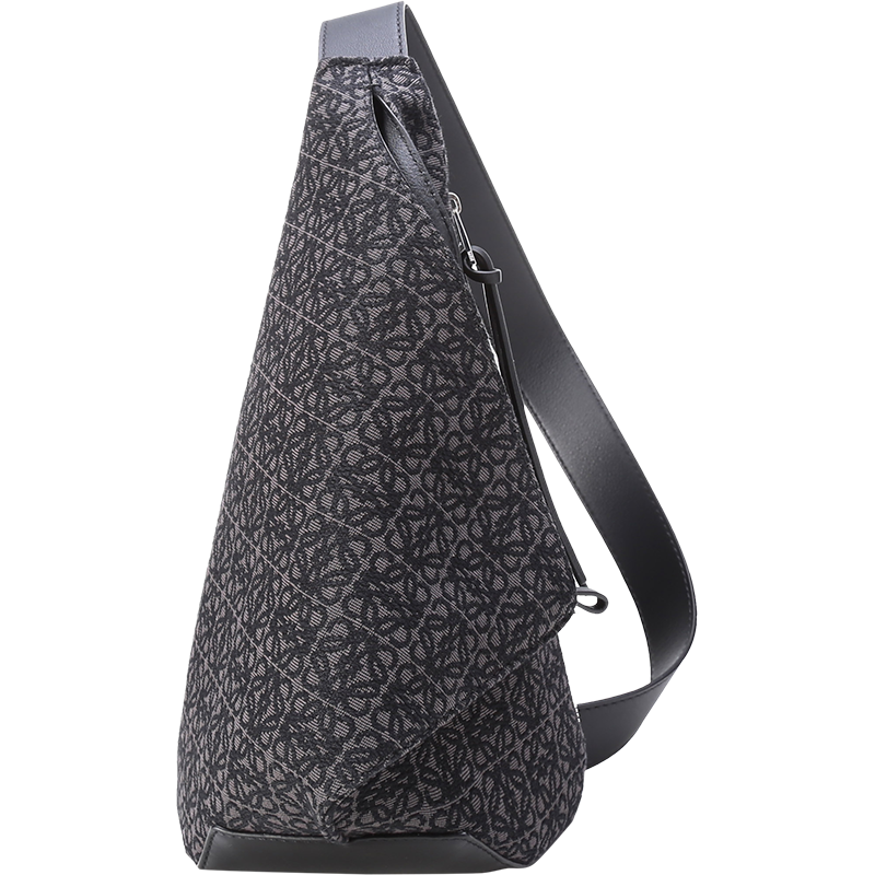 罗意威 LOEWE 男士Anton系列织物配皮Sling胸包斜挎包B511A09X09