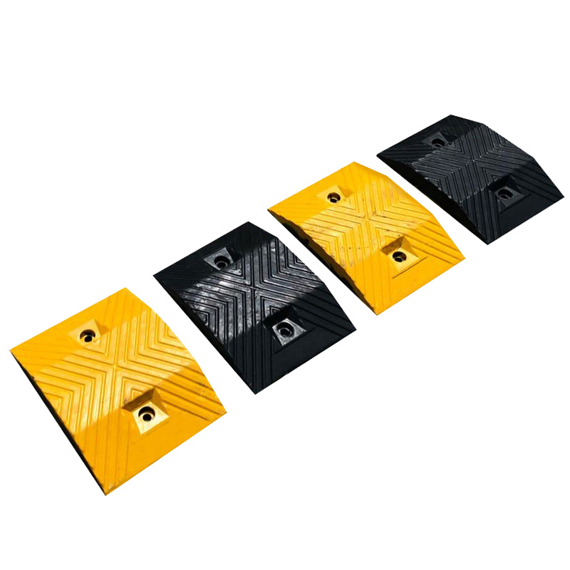 圣承启 减速带 黄黑个