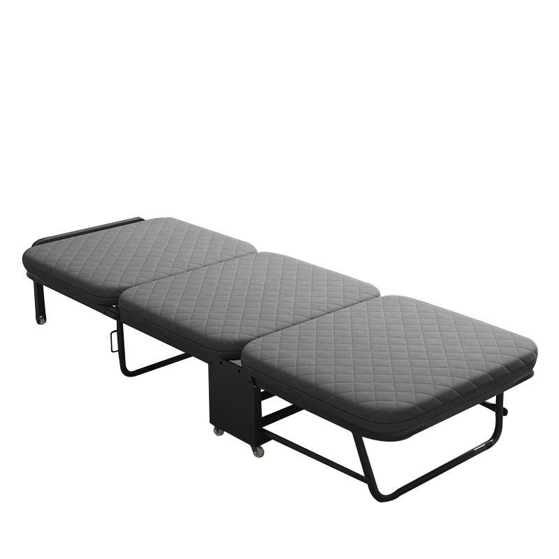 圣承启 行军床 午睡 张