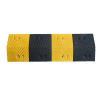 翌嘉YJ5011402 橡塑减速带道路公路汽车停车场限速缓冲橡塑减速带 人字型 1000*350*50