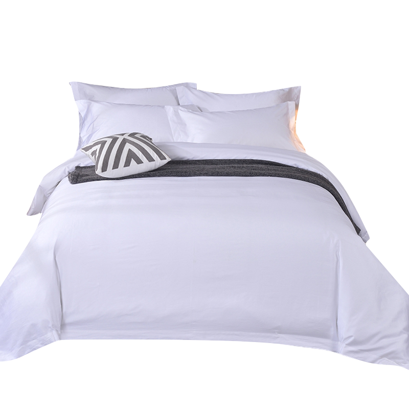 伊伊爱 全棉贡缎纯白酒店公寓三件套