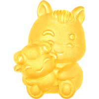 周大福马年生肖系列马抱羊足金黄金转运珠吊坠本命年EOR1562