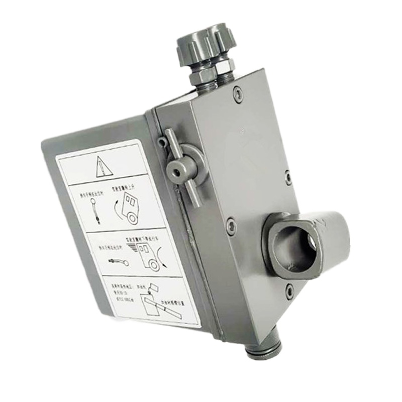 TLSF 驾驶室举升手动泵 重汽豪沃ZZ1167