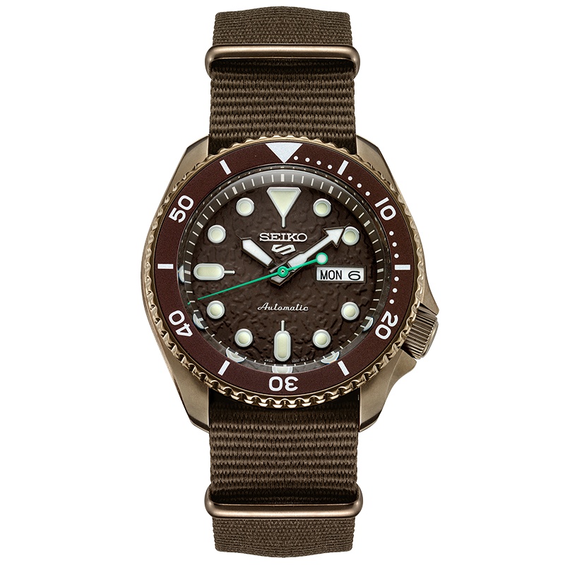 精工(SEIKO)手表 2019新品新盾牌5号系列100米防水自动/手动上链炫酷黑金水鬼运动机械男表 SRPD85K1