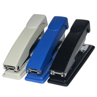 得力 Deli 0301(颜色随机) 得力金属订书机(25张纸,24/6~26/6钉,颜色随机) 1个