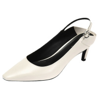 达芙妮新款复古方头纯色单鞋