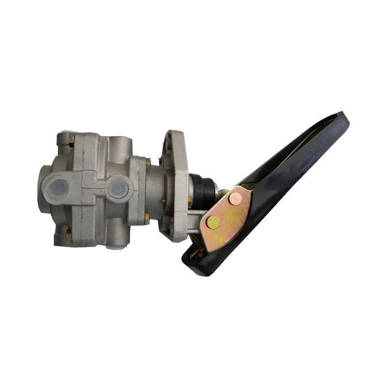 元诚 运输车卡车解放CA1121JCA1122J驾驶室驾驶员脚制动阀带刹车踏板脚踏刹车阀制动阀刹车泵汽修配件军车器材零件