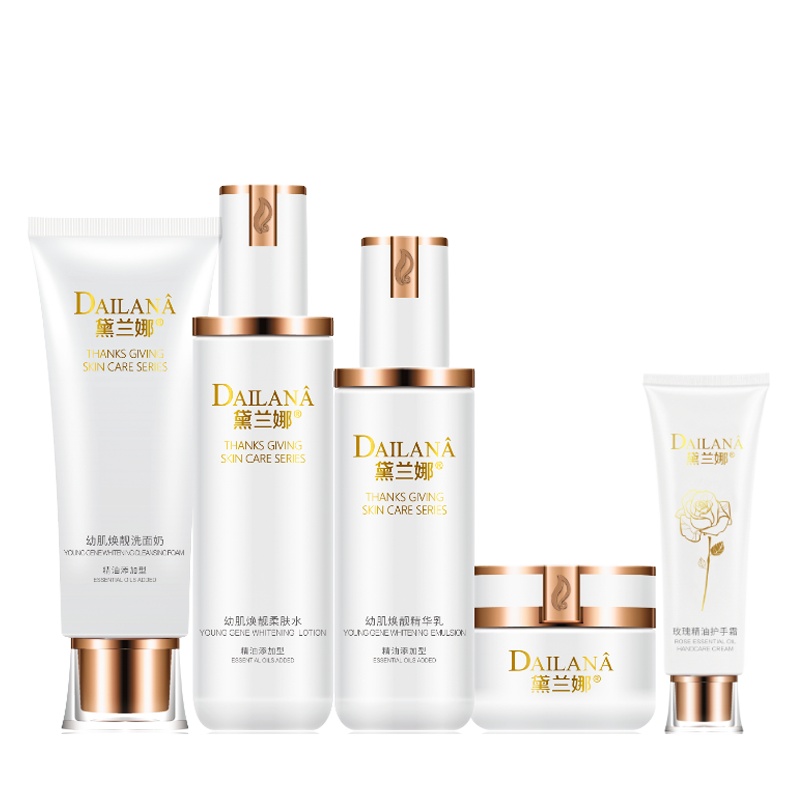 给母亲的关爱——黛兰娜母亲礼盒补水保湿减少细纹增加肌肤弹性 感恩母亲