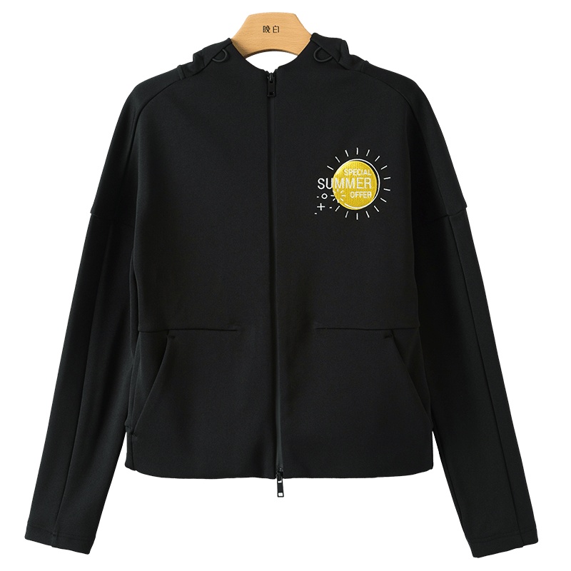 晚白2020秋冬新品休闲百搭通勤减龄翻领连帽常规款棒球服夹克外套女