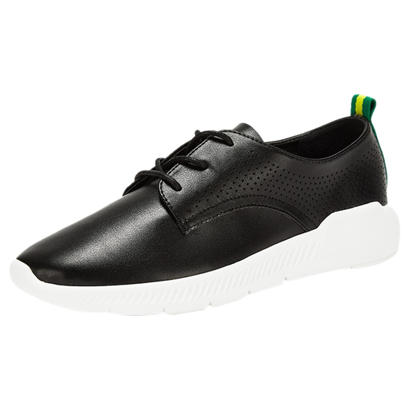 达芙妮新款英伦风平底圆头小白鞋