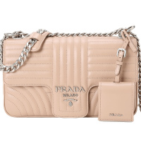 预订 PRADA 普拉达 DIAGRAMME 口盖包 单肩包 斜挎包中号 字母LOGO绗缝皮1BD108