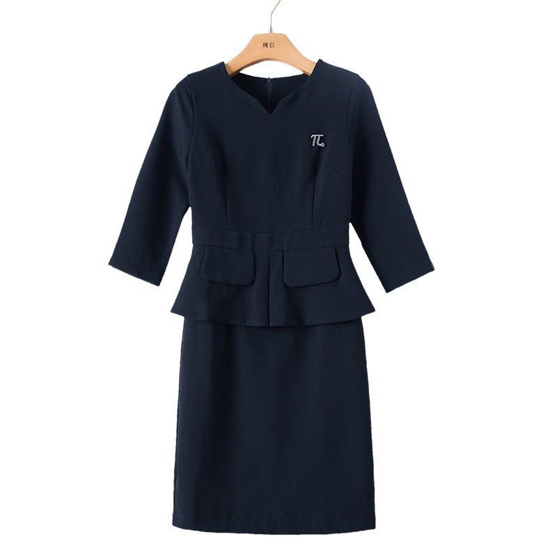 晚白2020秋冬新品单件V领修身显瘦纯色百搭常规职业连衣裙女