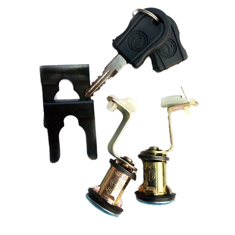 联杰东风EQ1118G左右车门锁芯