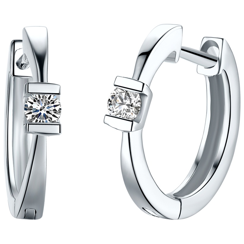 周六福白18K金个性钻石耳环589