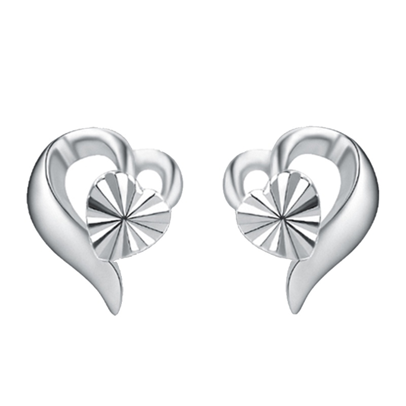 周大福珠宝首饰浪漫心形PT950铂金/白金耳钉 PT36656