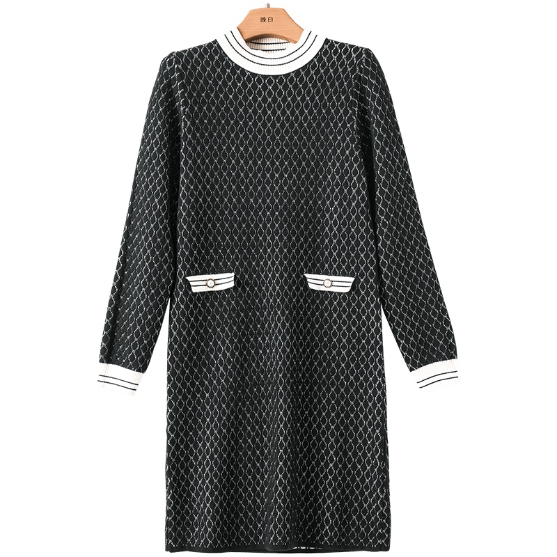 晚白2020冬季新品休闲百搭格子圆领长袖宽松显瘦毛衣裙连衣裙女