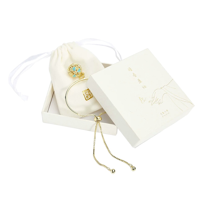 故宫—暗手镯香盈袖-花囊