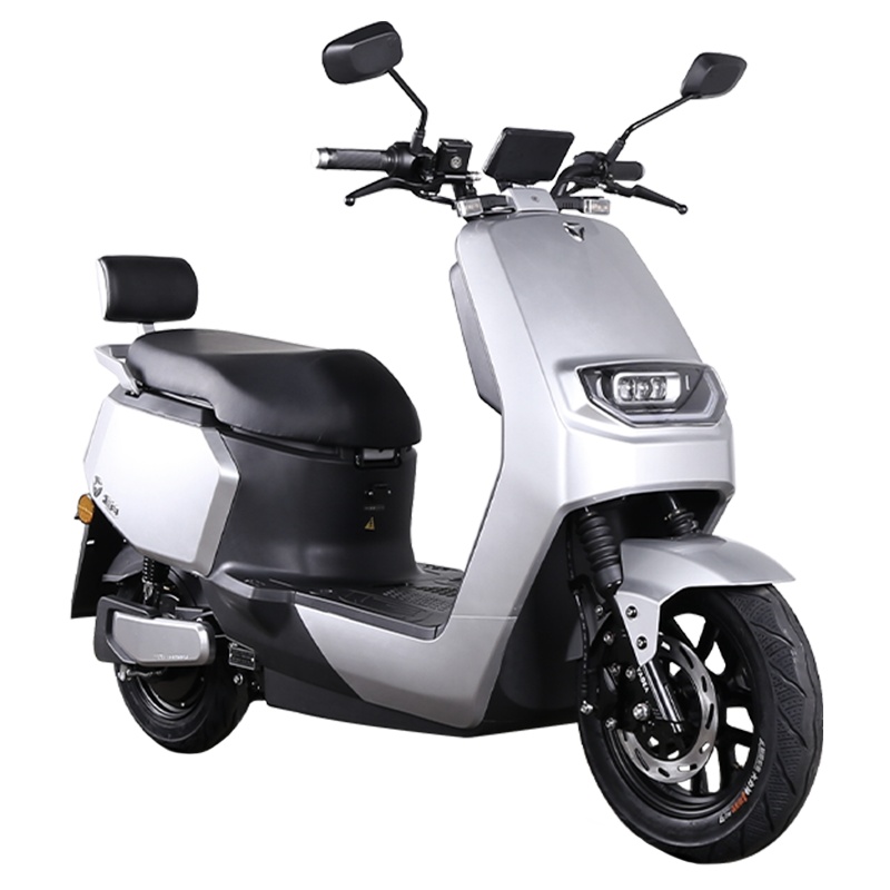 雅迪电动车莱昂时尚代步车男女通勤60V32A成人轻便(升级轻摩版) 科技银