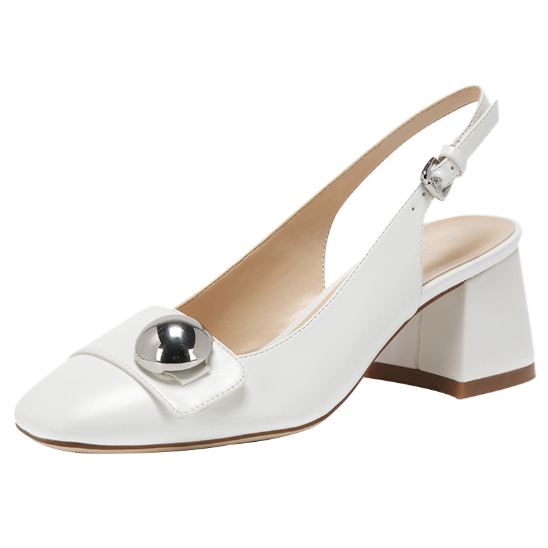 达芙妮秋季新款复古扣饰浅口女单鞋