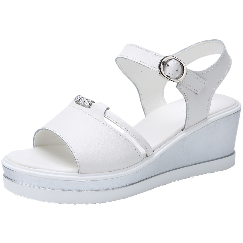 狄恩纪新款夏季真皮休闲韩版女凉鞋增高厚底防滑耐磨学生亮钻搭扣女凉鞋