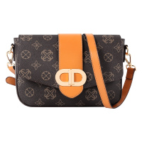 【顺丰配送】 2021经典印花拼色时尚百搭单肩斜挎包老花复古马鞍包LB214060