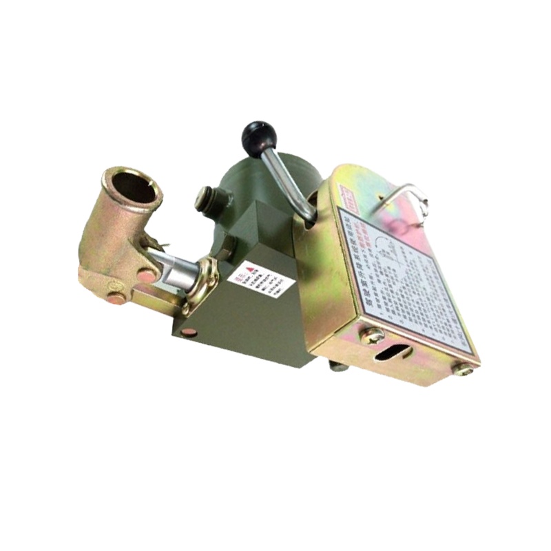 东风EQ2102驾驶室液压手油泵总成