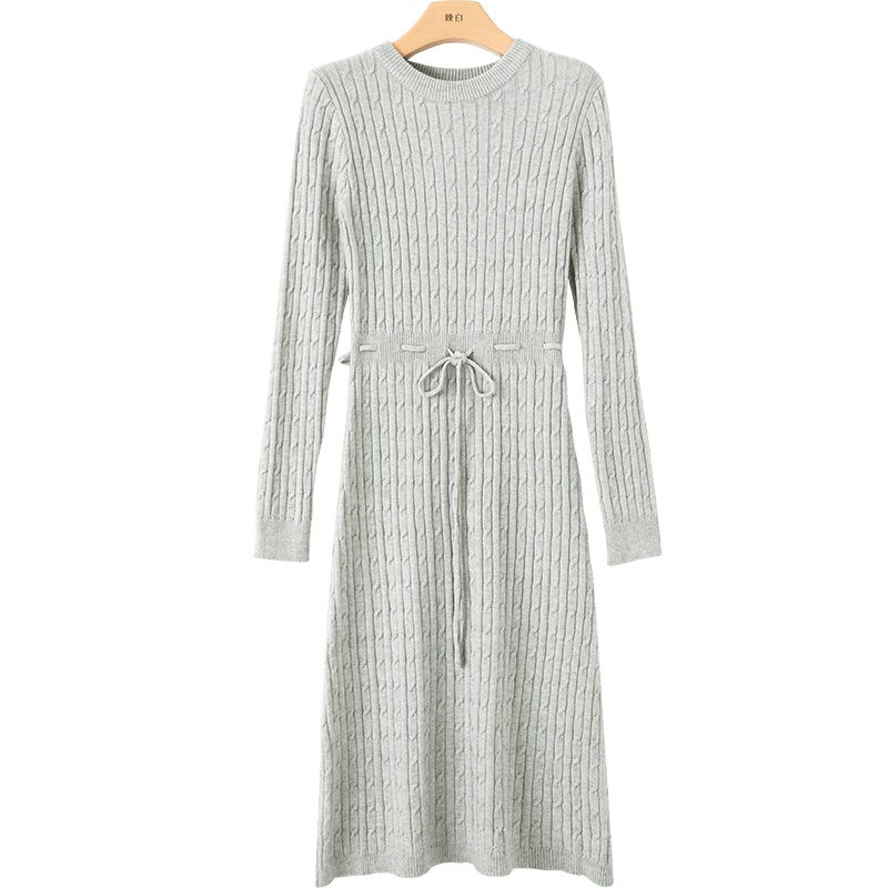 晚白2020冬季新品简约纯色圆领长袖休闲毛衣裙针织打底连衣裙女