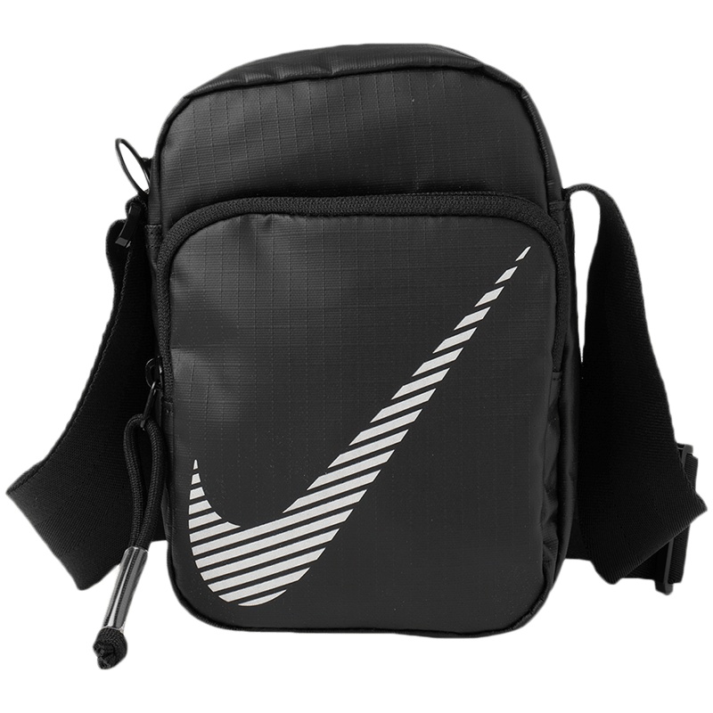 NIKE耐克斜挎包小包男女包黑色单肩包运动包休闲包DB4696
