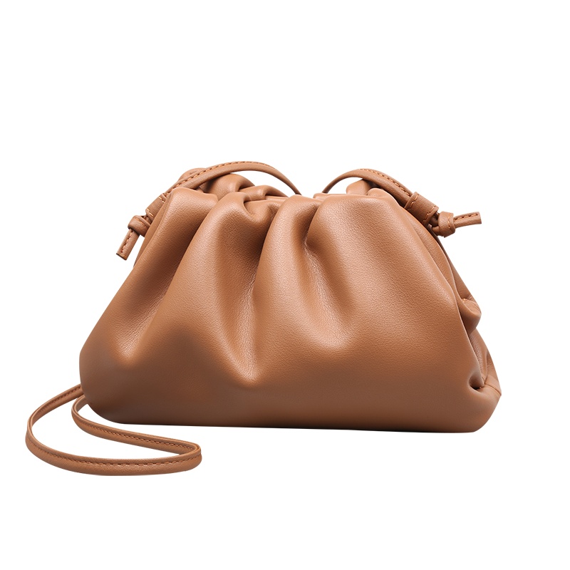 【顺丰配送】2020年网红包包小众设计女包新款2020潮春季单肩斜挎包女百搭ins云朵包LB200543Z