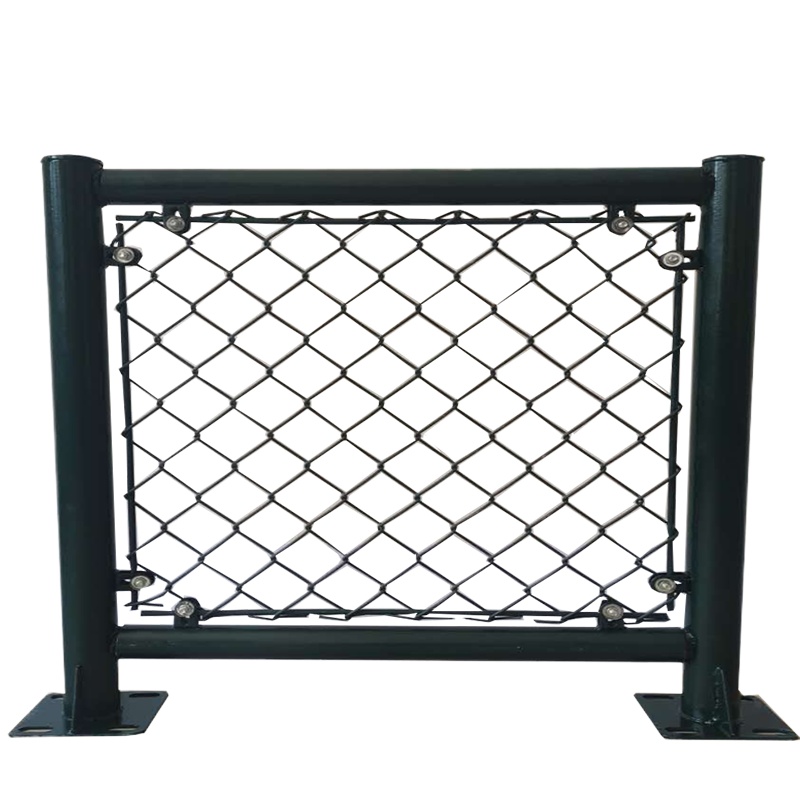港迪豪篮球场足球场体育场护栏网围栏网定制加粗