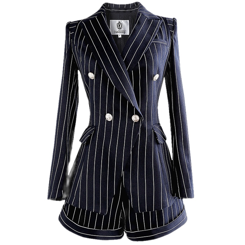 粉红大布娃娃气质时尚设计感帅气条纹套装