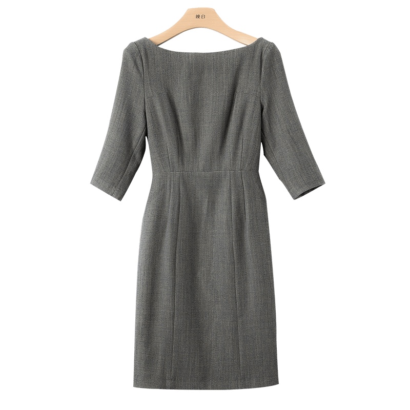 晚白2021春季新品时尚简约职业一字领修身显瘦收腰包臀裙连衣裙女