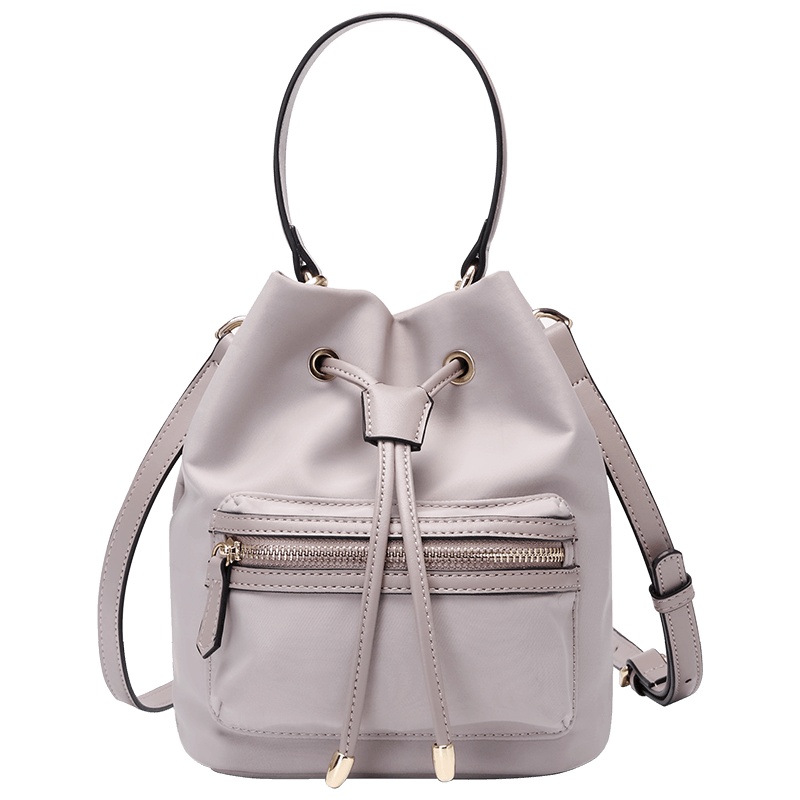 高尔夫GOLF轻便防泼水斜挎包时尚女士时尚单肩水桶包大容量简约手提包