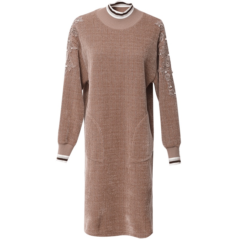 欧昵雪秋冬季木耳边半高领钉珠长袖宽松亮丝卫衣连衣裙女