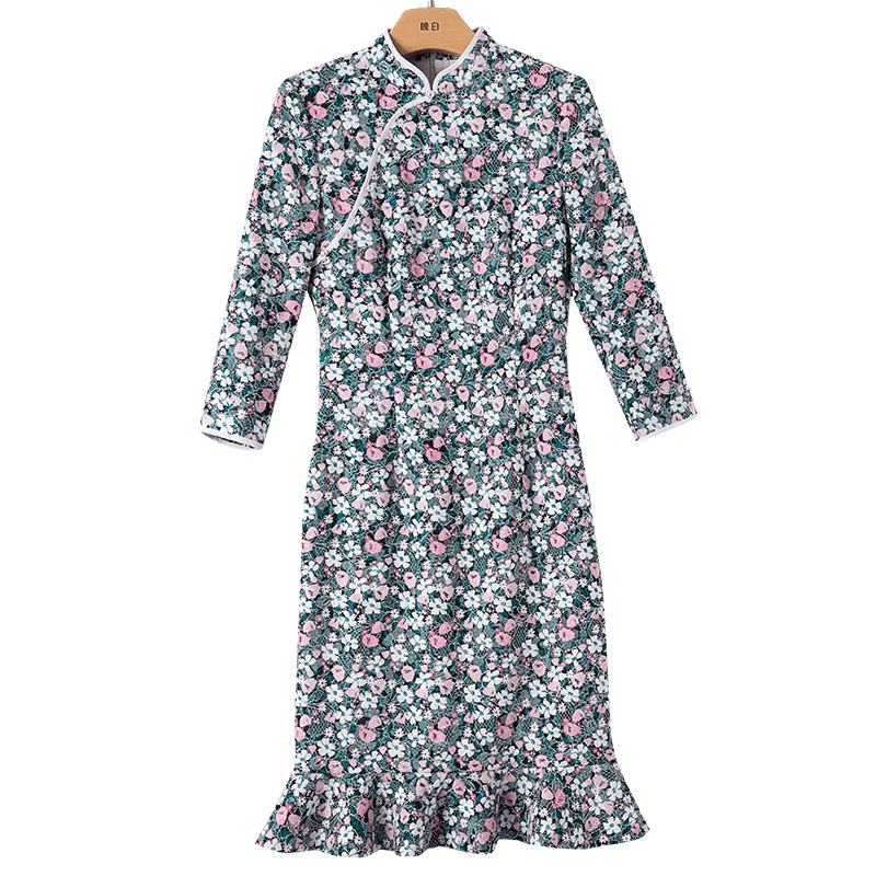 晚白2021春季新品古典中国风修身显瘦立领改良旗袍碎花连衣裙女