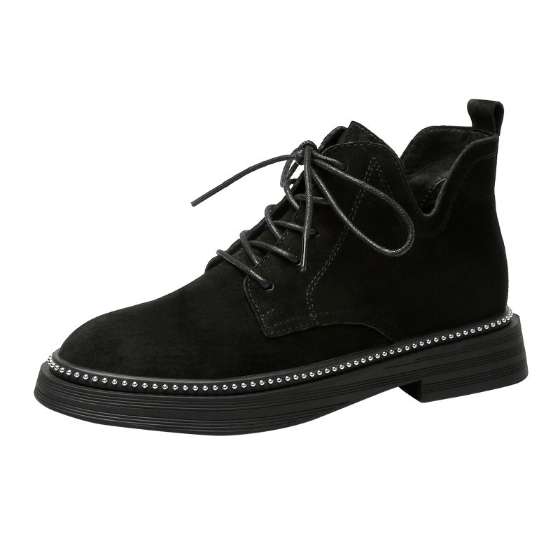 马克华菲女士马丁靴休闲鞋简约个性百搭铆钉靴系带平底女鞋粗跟女鞋女短