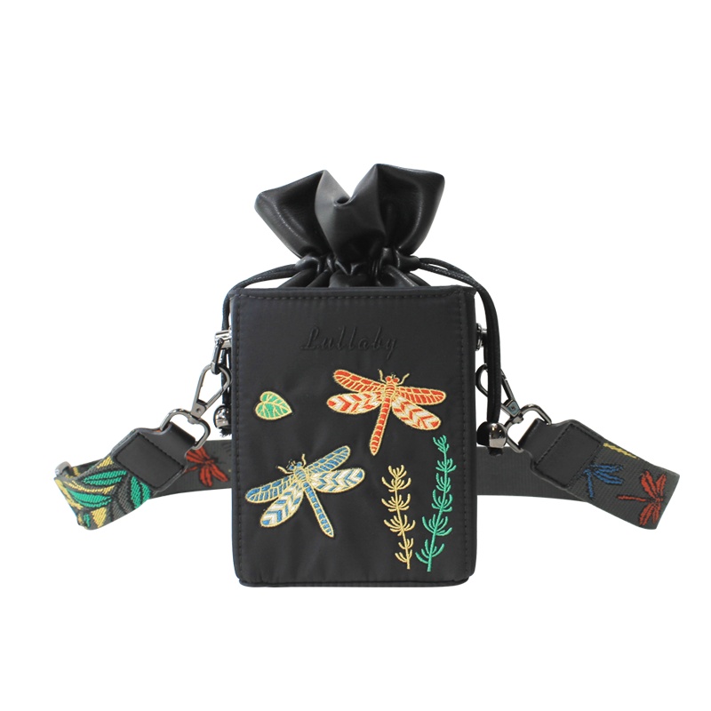 花间公主摇篮曲小方包尼龙布女包包2021春季新款宽带斜挎刺绣手机包